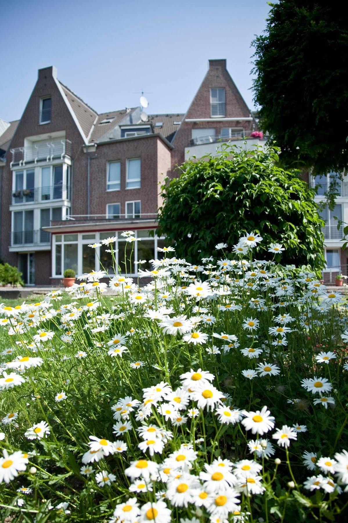 Hotel Chrisma Dusseldorf Exterior photo